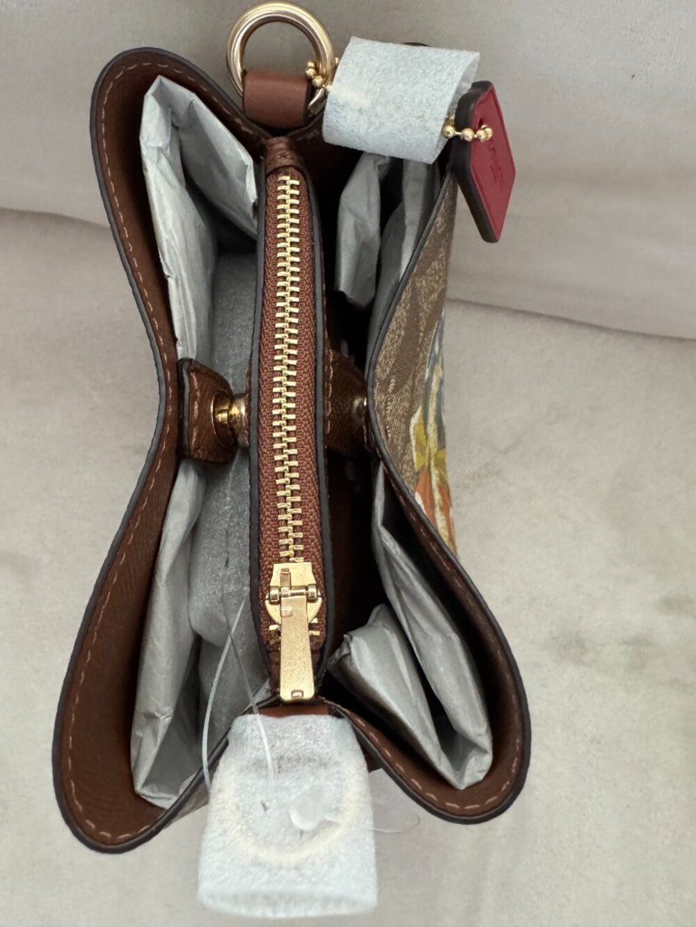 COACH - MINI TOWN BUCKET BAG IN SIGNATURE CANVAS RAINBOW CARRIAGE - NWT - Picture 5 of 6
